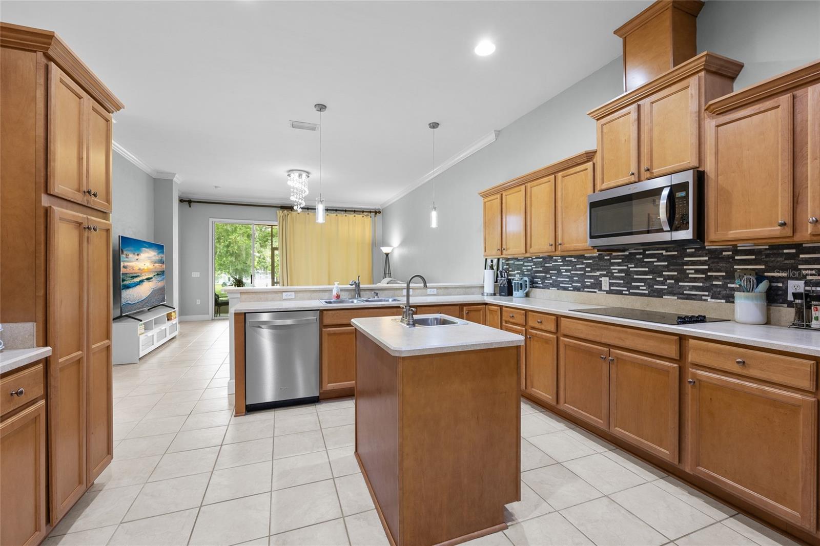 Image 11 of 32 For 6516 109th Place