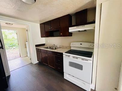 Image 4 of 10 For 2202 46 Terrace