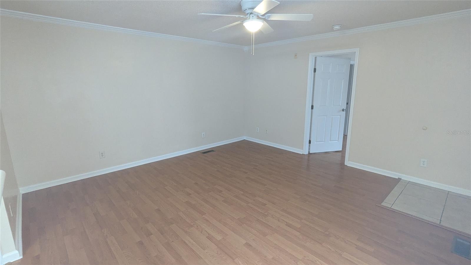 Image 18 of 29 For 2905 Archer Road T5028