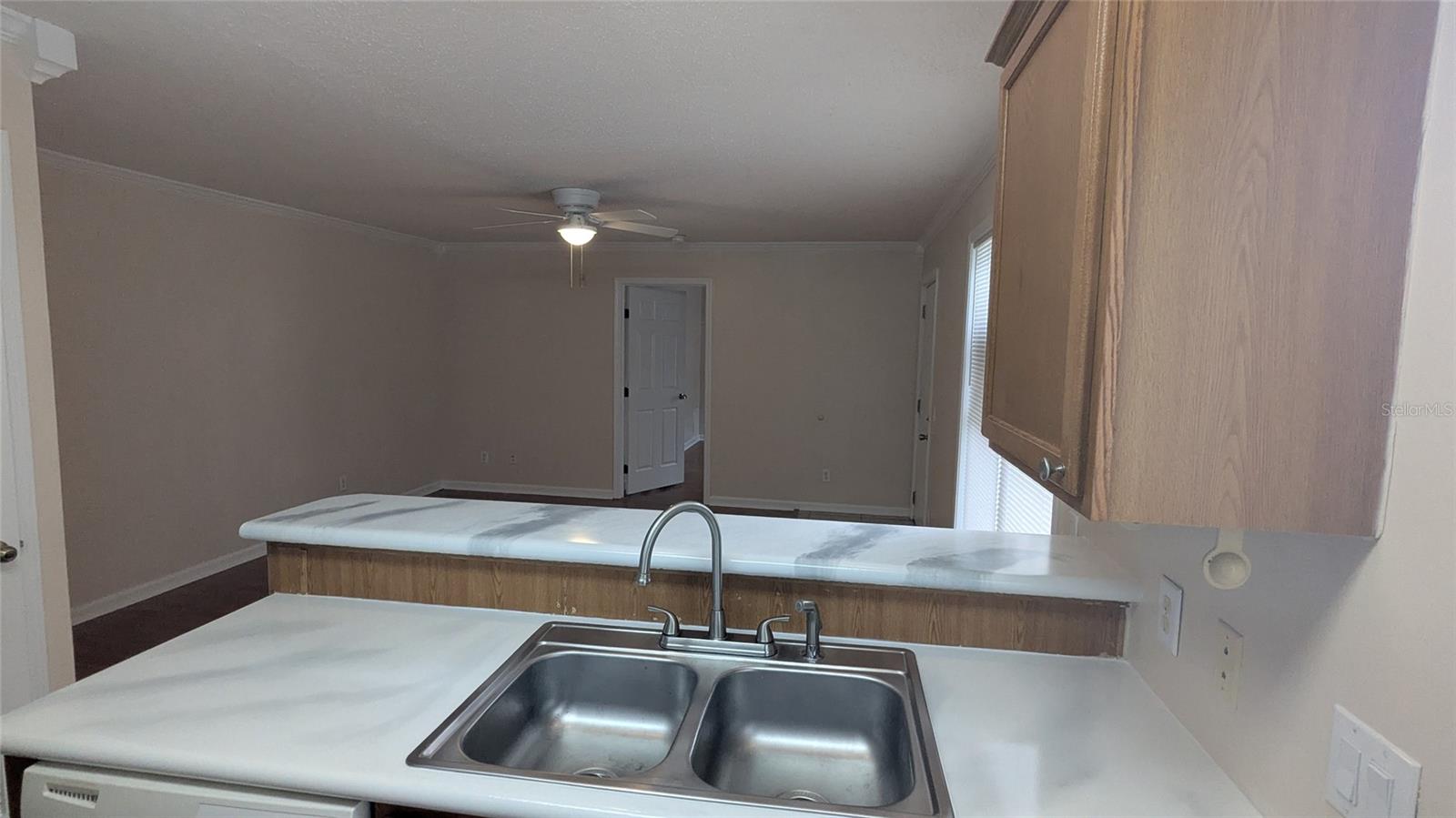 Image 20 of 29 For 2905 Archer Road T5028