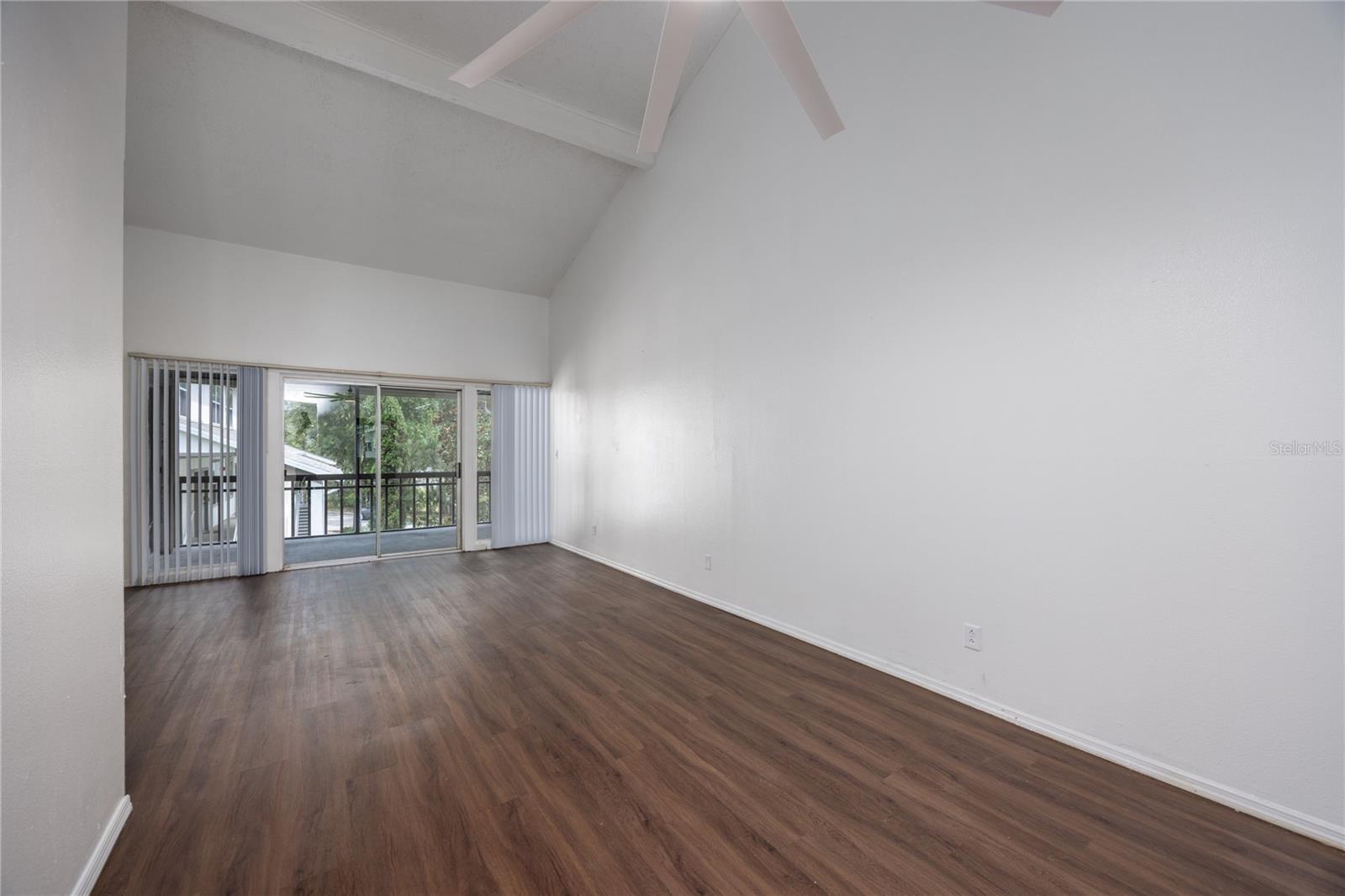 Image 4 of 21 For 6519 Newberry Road 210