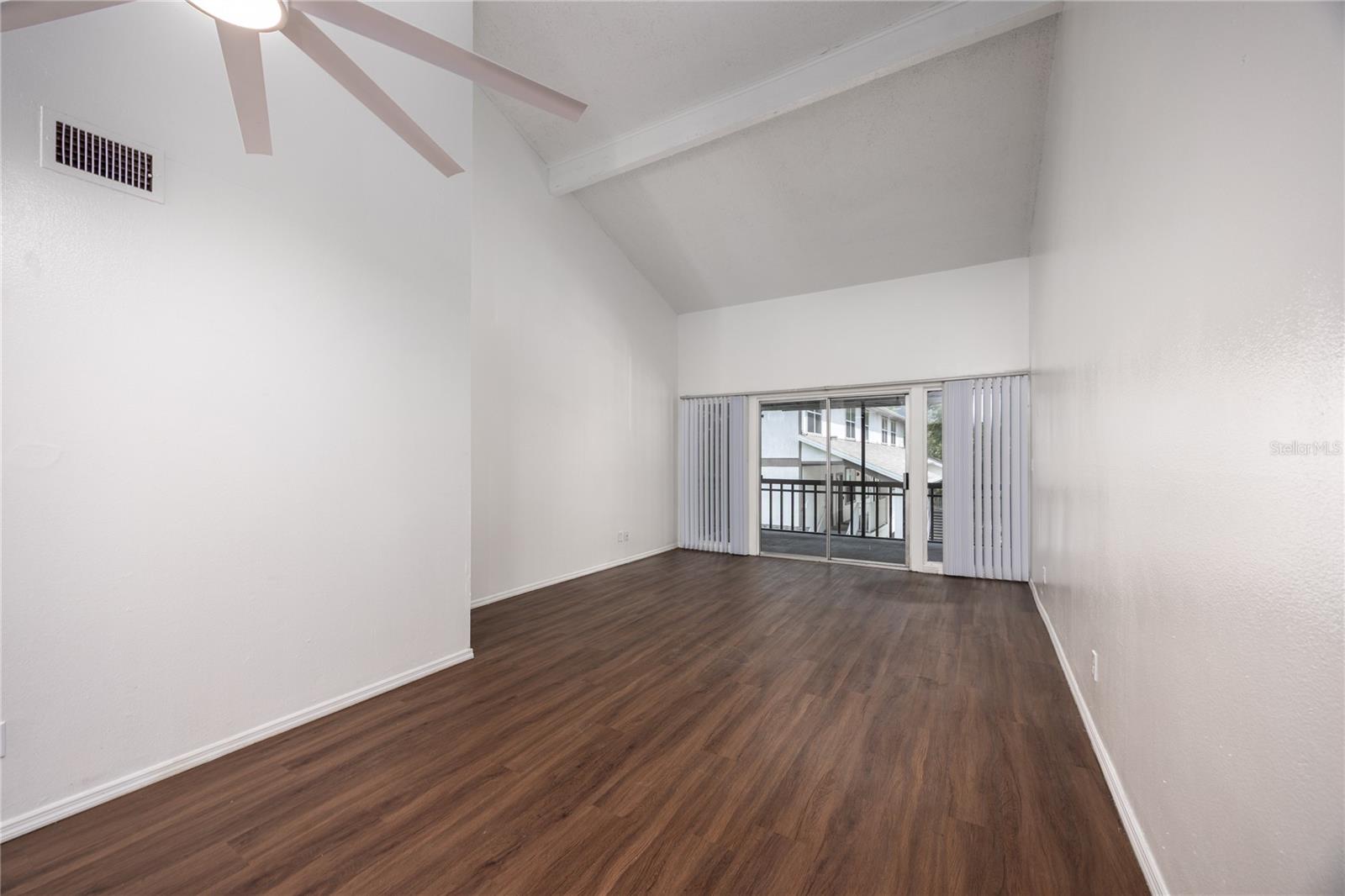 Image 5 of 21 For 6519 Newberry Road 210