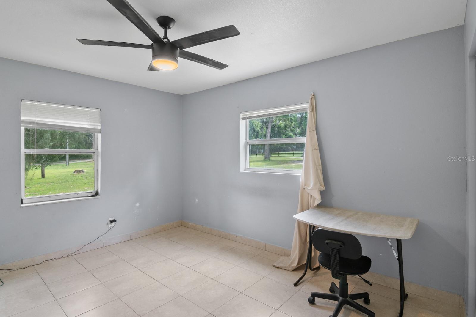 Image 14 of 31 For 18702 94th Avenue