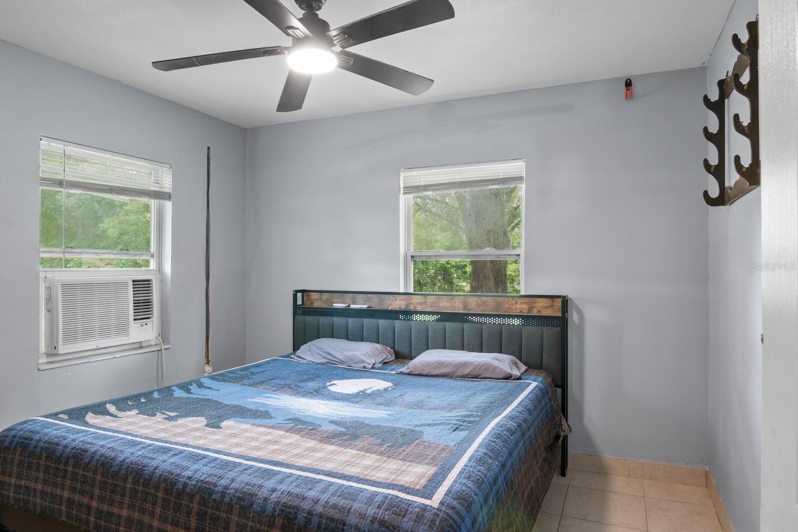 Image 16 of 31 For 18702 94th Avenue