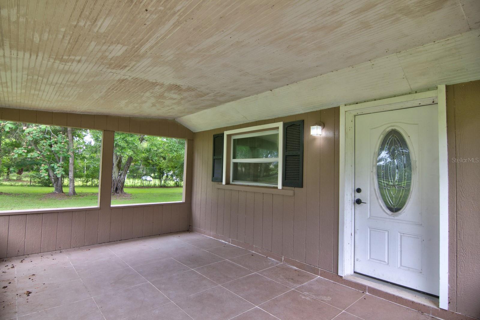 Image 4 of 31 For 18702 94th Avenue