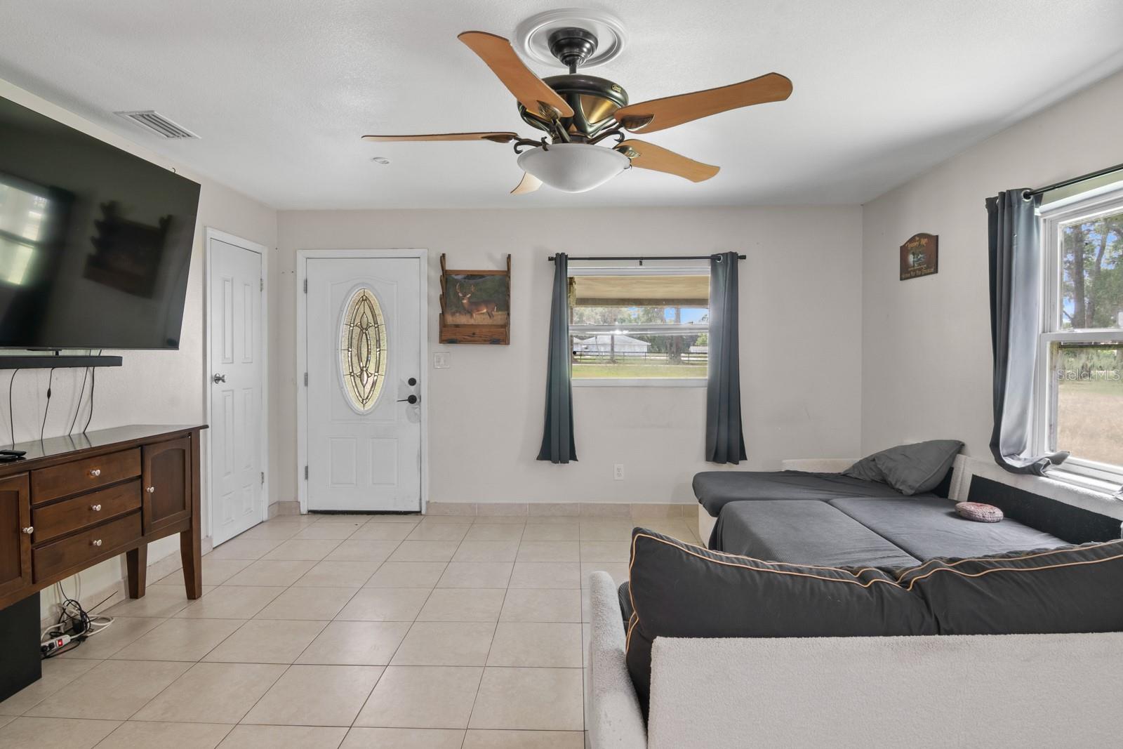 Image 7 of 31 For 18702 94th Avenue