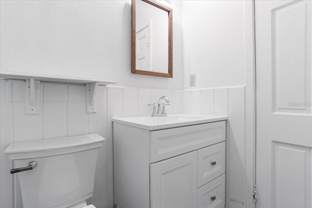 Image 21 of 32 For 916 9th Street