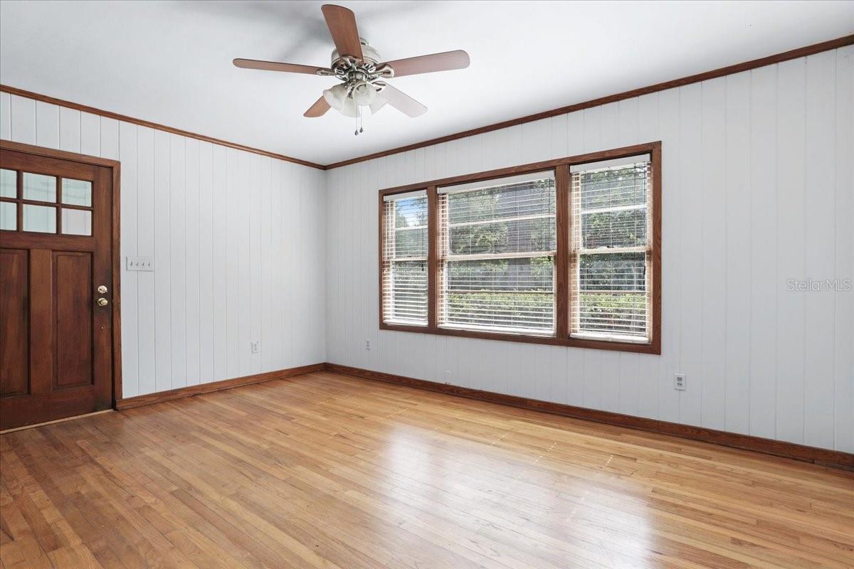 Image 3 of 32 For 916 9th Street