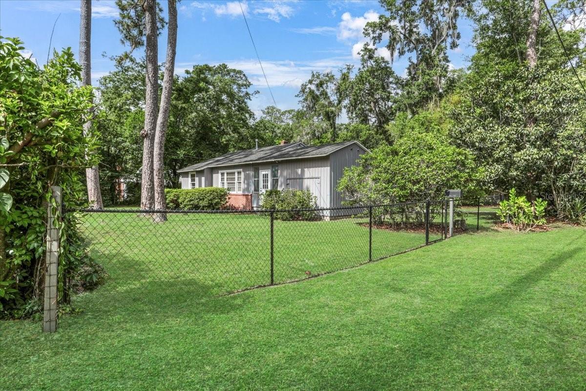 Image 31 of 32 For 916 9th Street