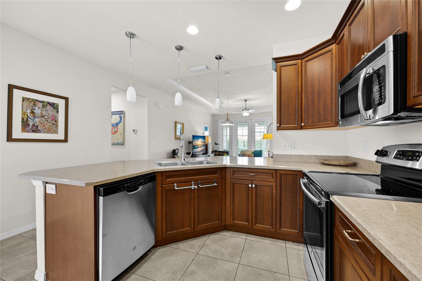 Image 11 of 30 For 12656 11th Place