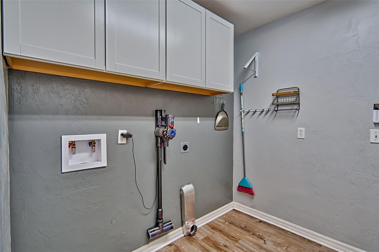 Image 42 of 72 For 24203 94th Avenue