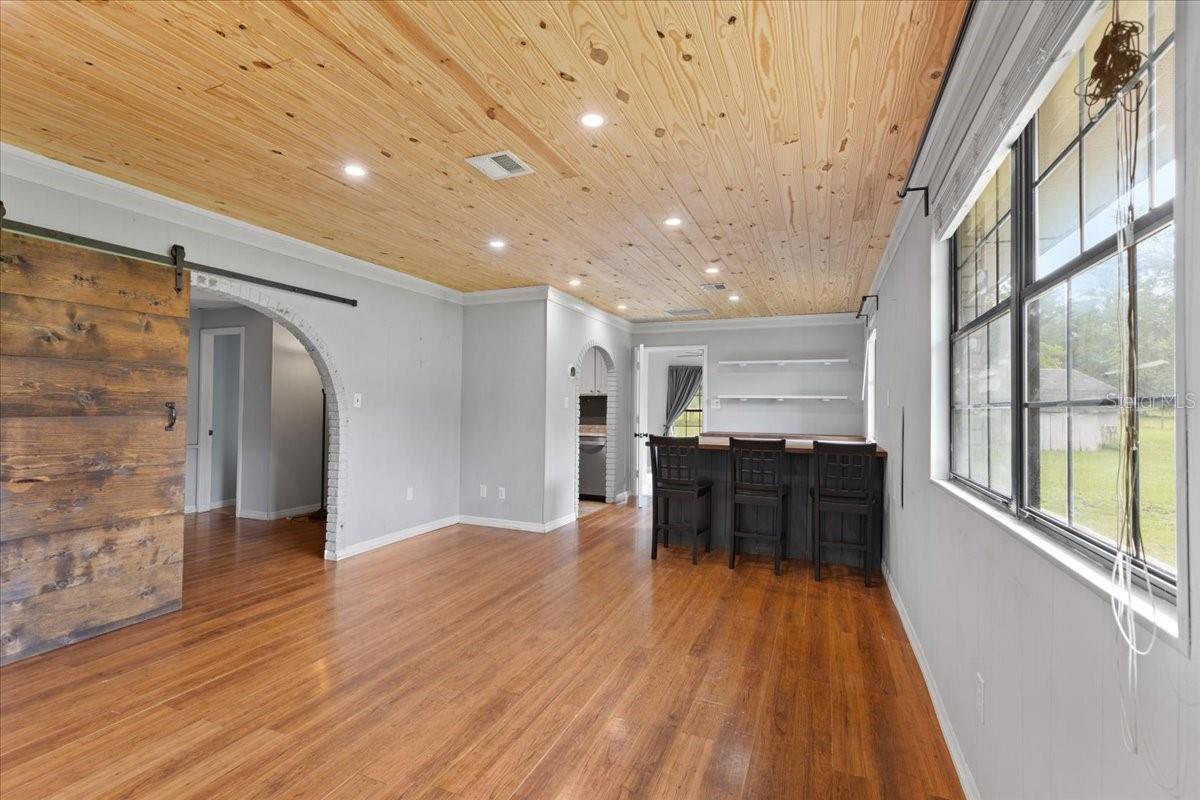 Image 4 of 45 For 6170 70th Street