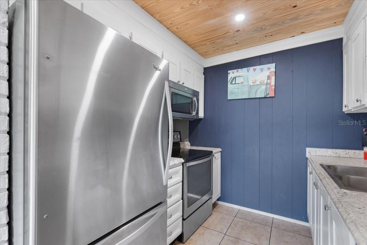 Image 6 of 45 For 6170 70th Street