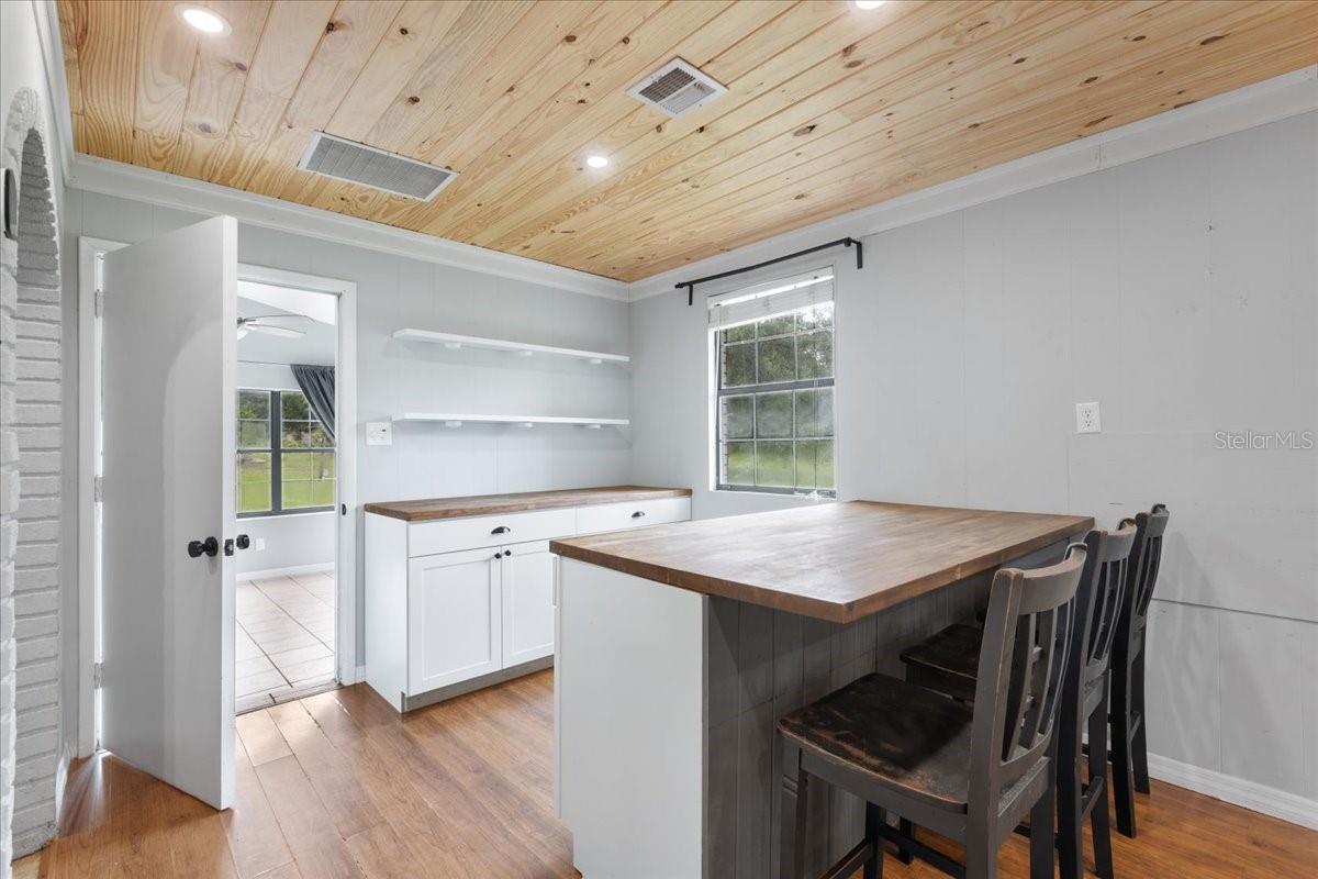 Image 8 of 45 For 6170 70th Street