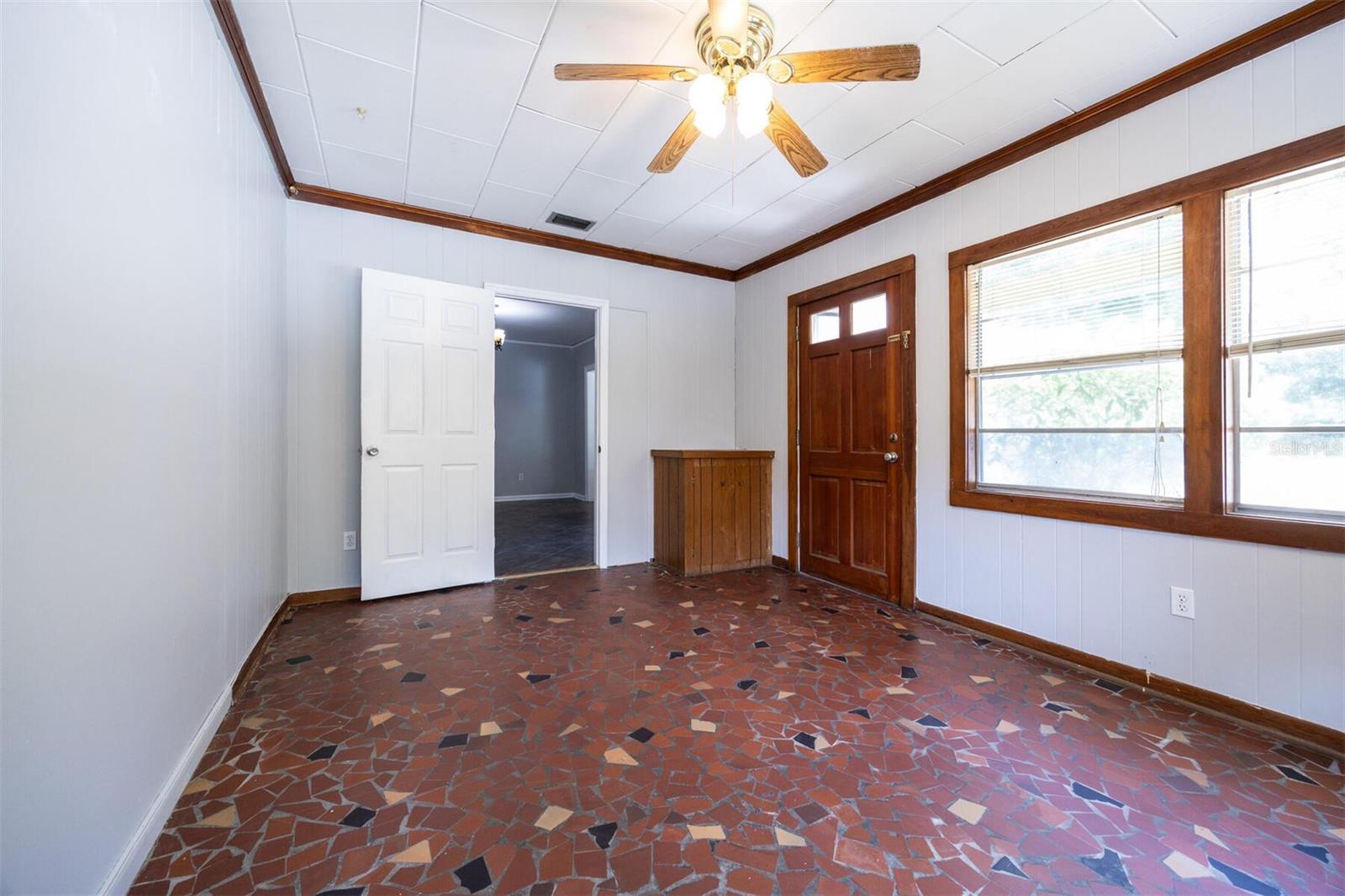 Image 14 of 59 For 1404 10th Avenue