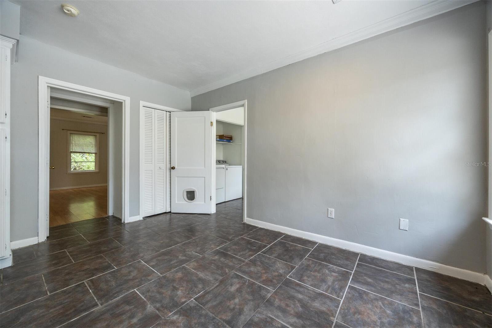 Image 20 of 59 For 1404 10th Avenue