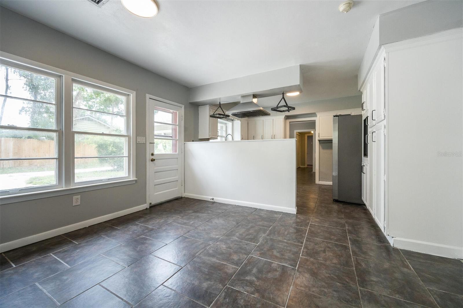 Image 21 of 59 For 1404 10th Avenue