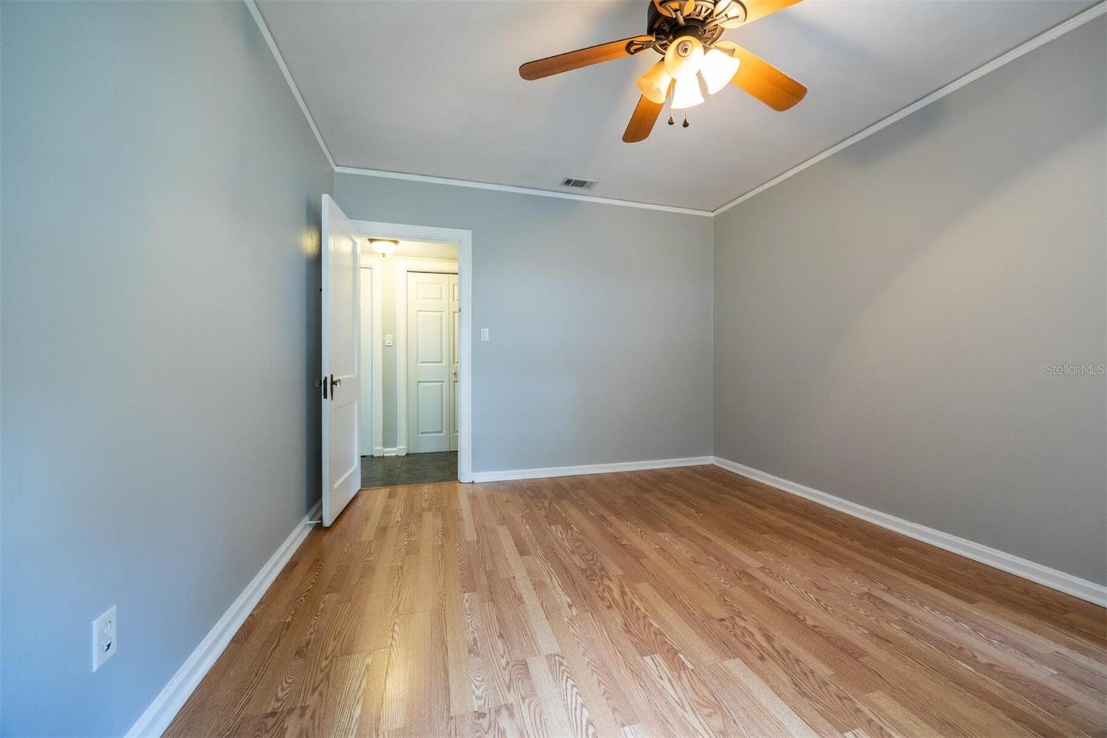 Image 42 of 59 For 1404 10th Avenue