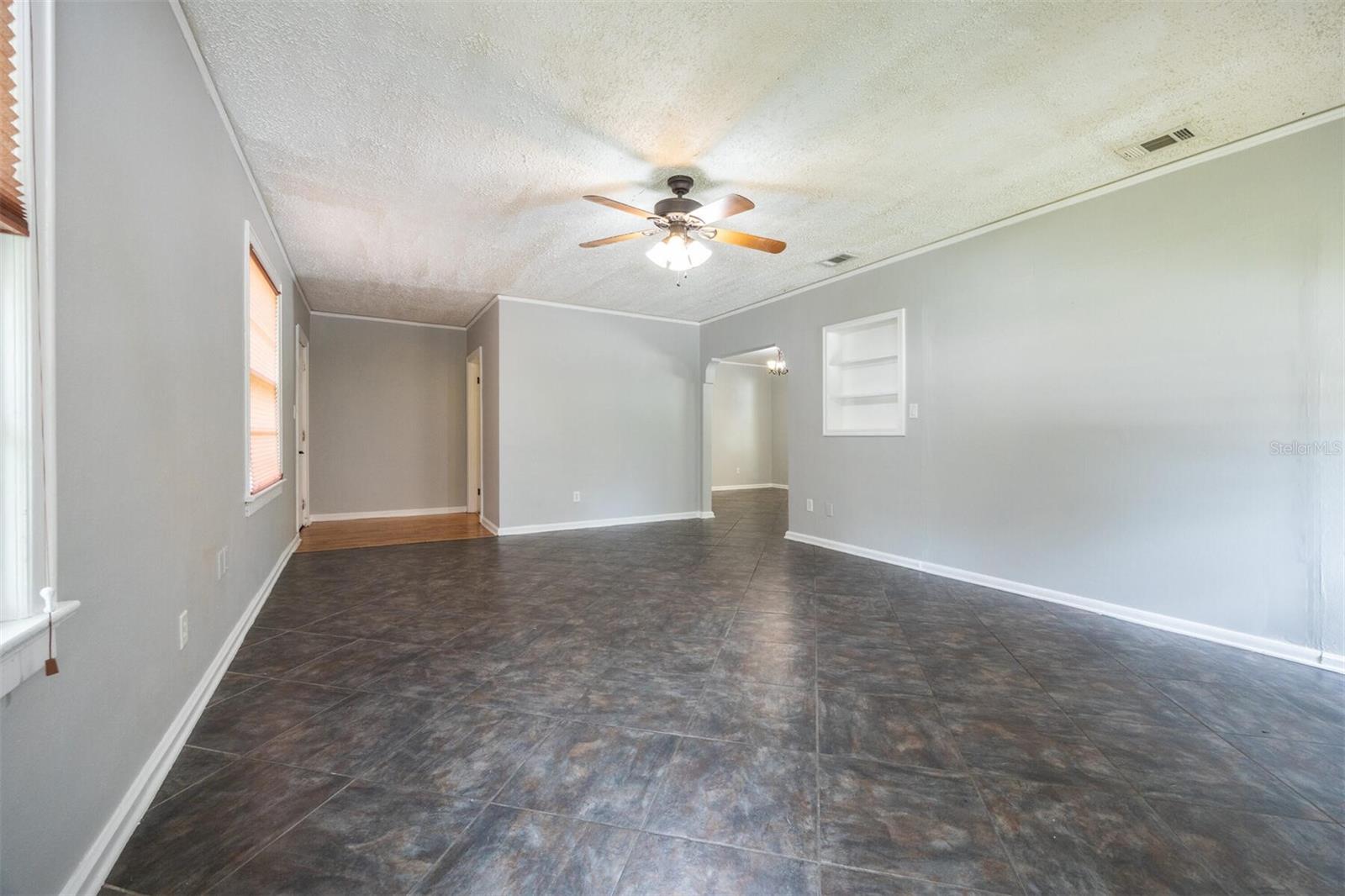 Image 7 of 59 For 1404 10th Avenue