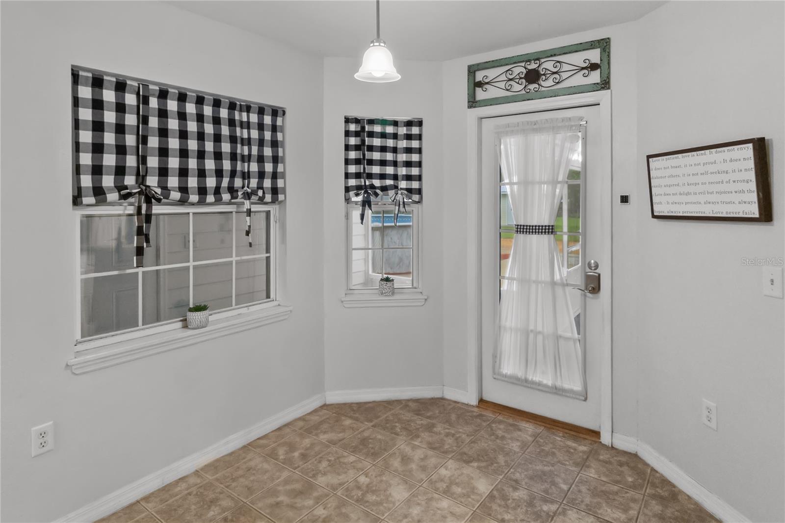Image 15 of 56 For 1015 Northwood Drive