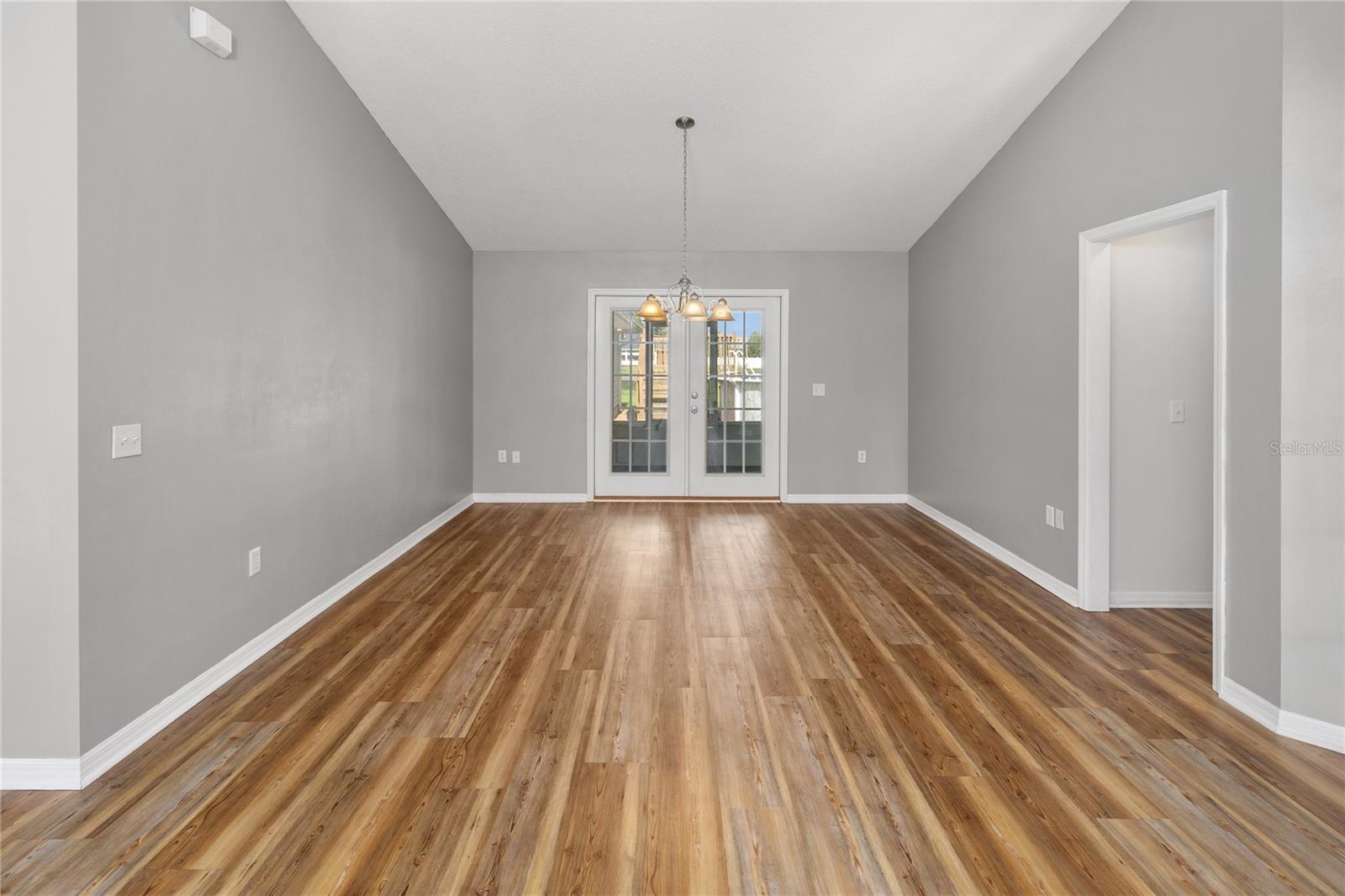 Image 8 of 56 For 1015 Northwood Drive