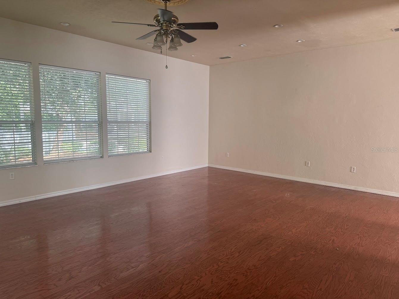 Image 3 of 14 For 9405 31st Lane