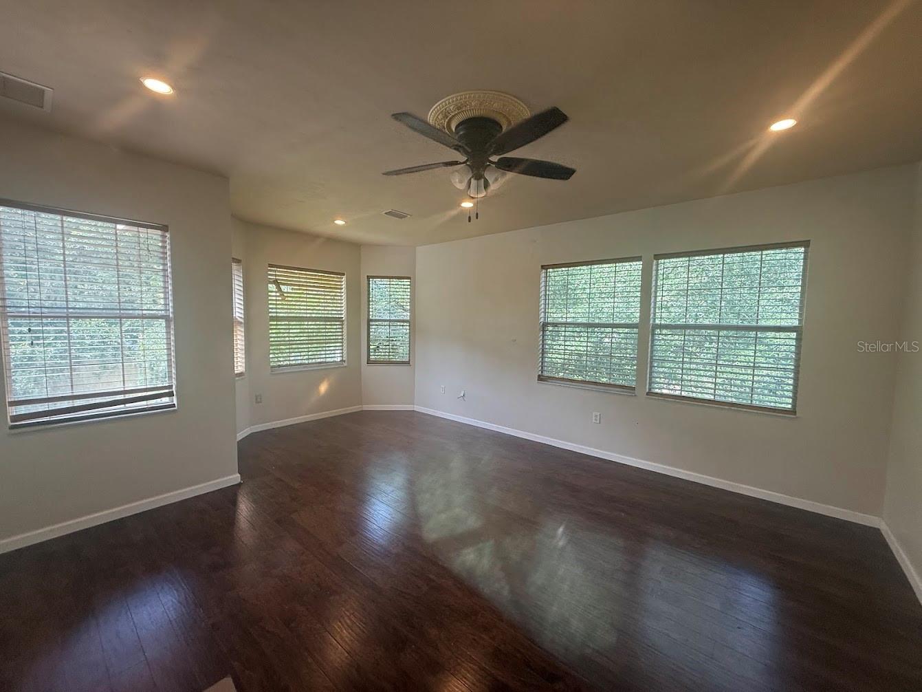 Image 6 of 14 For 9405 31st Lane