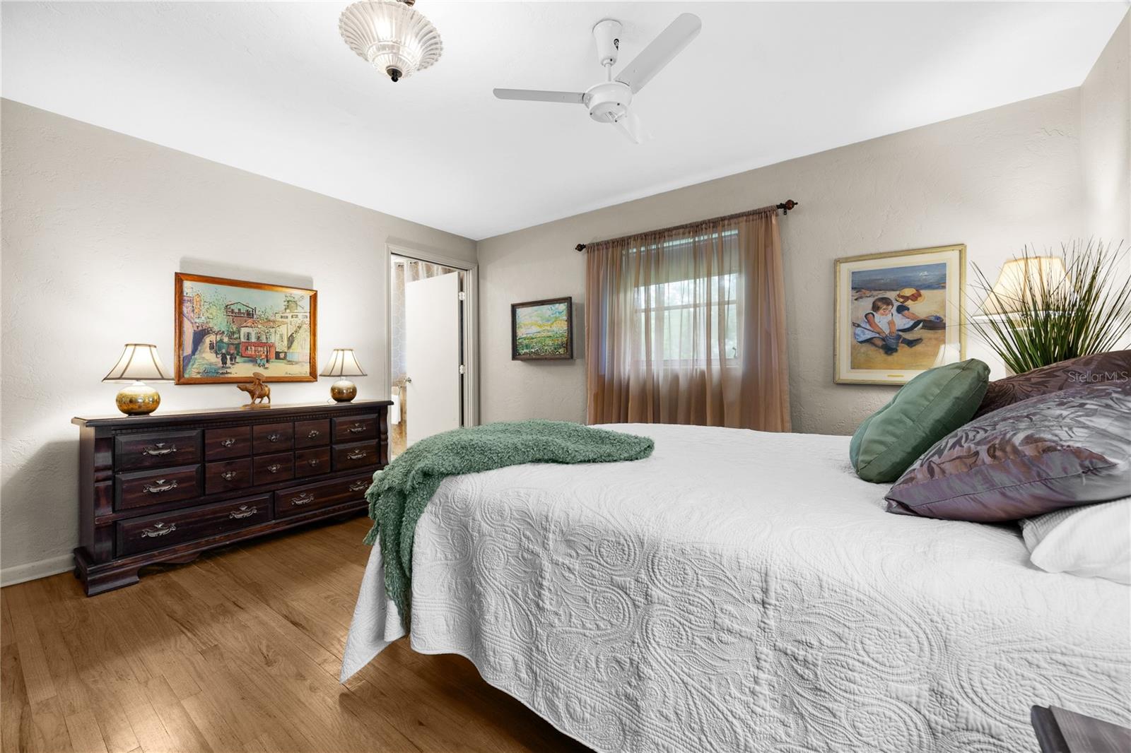 Image 14 of 36 For 3736 7th Avenue