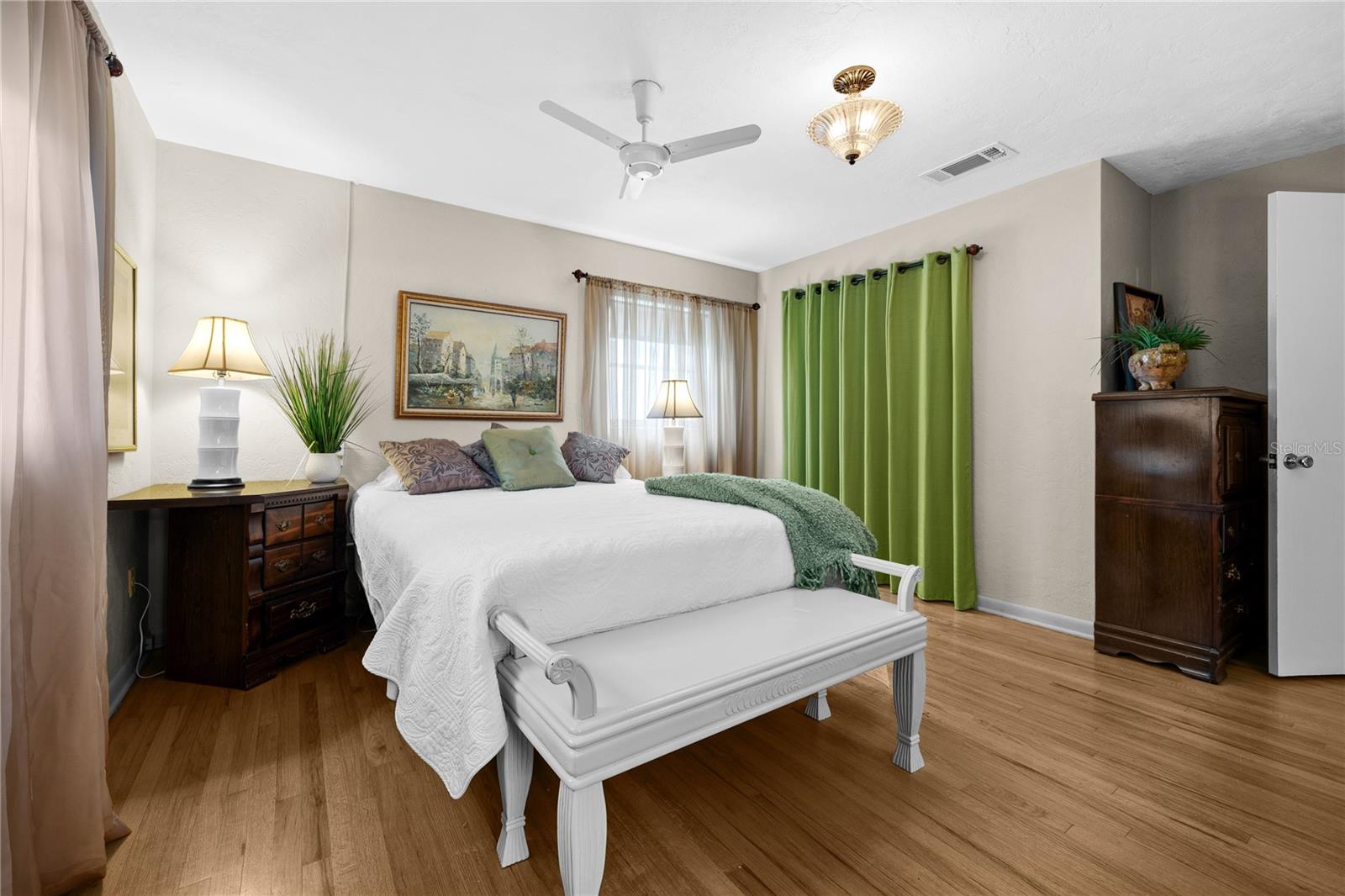 Image 15 of 36 For 3736 7th Avenue