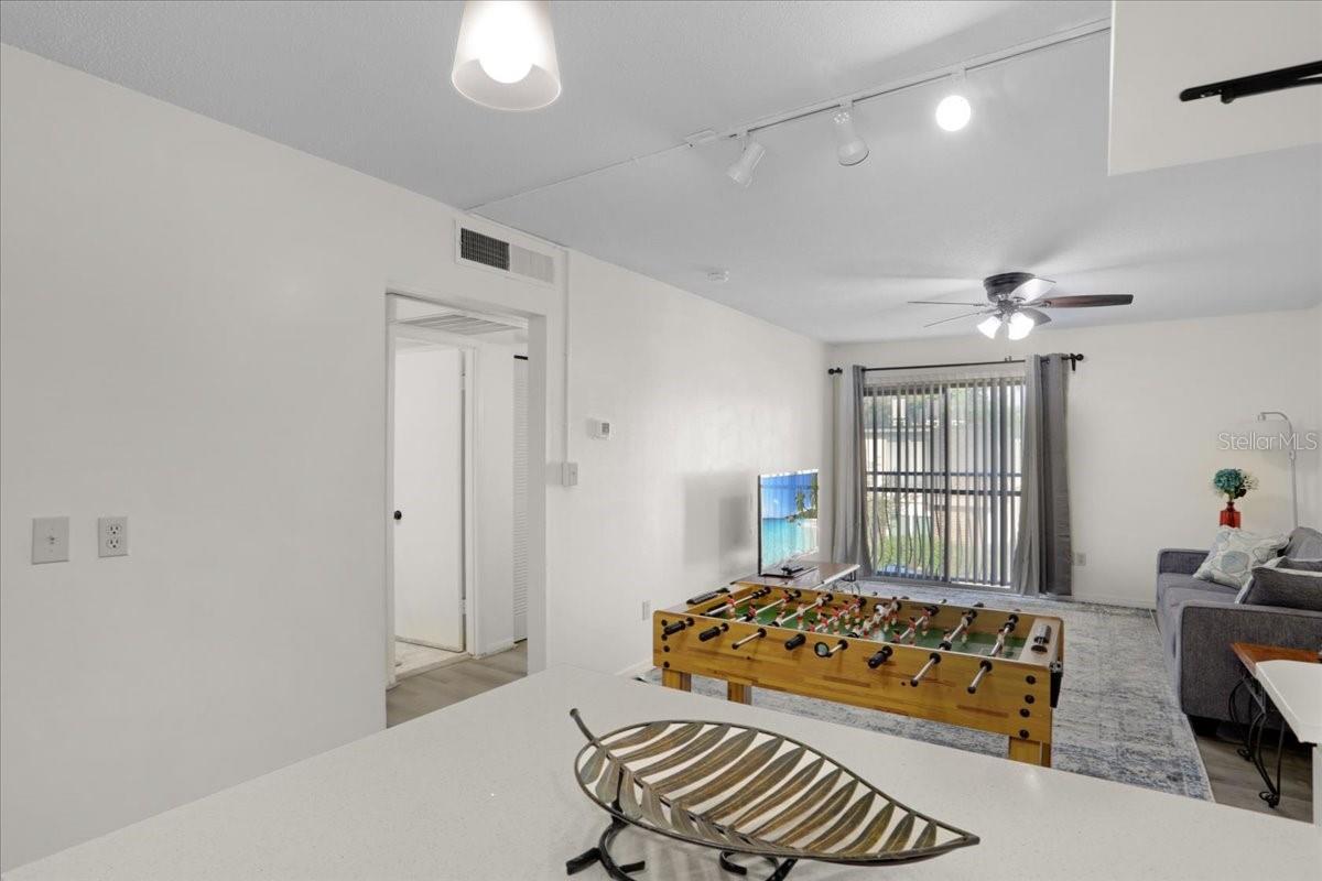 Image 10 of 23 For 1700 16th Court E30