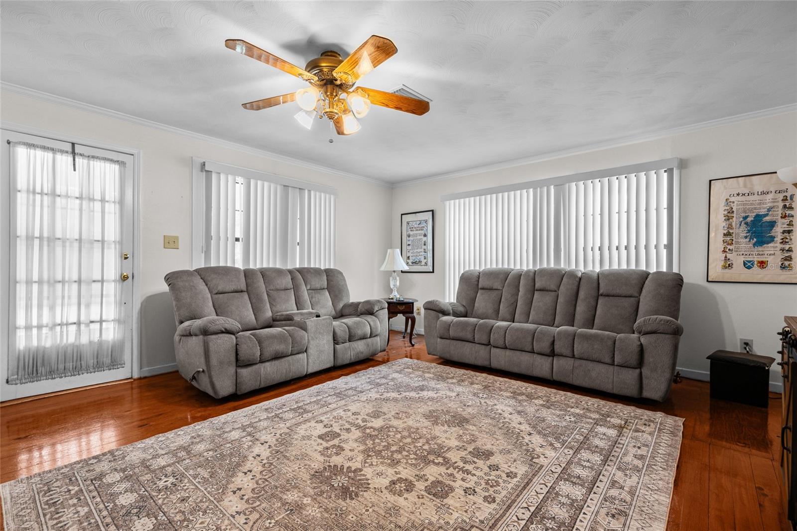 Image 4 of 24 For 207 Senter Avenue Nw