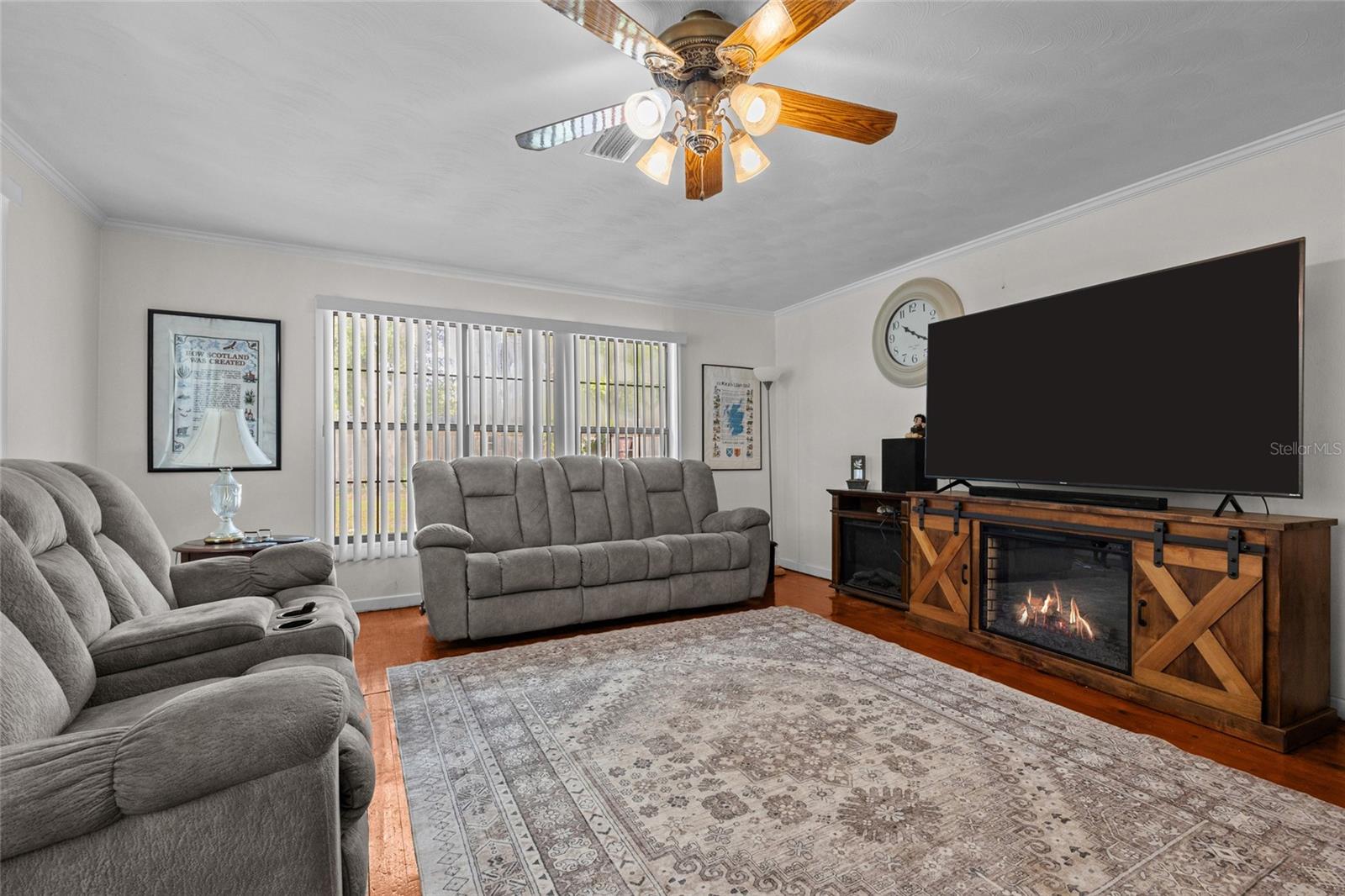 Image 6 of 24 For 207 Senter Avenue Nw