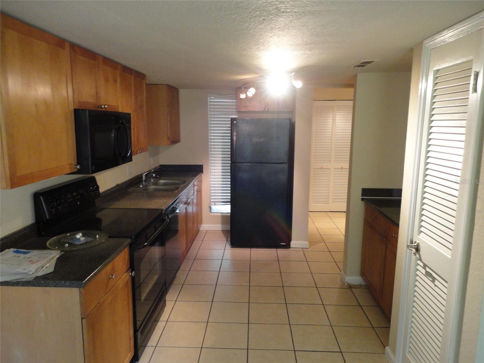 Image 2 of 10 For 1810 23rd Boulevard 207