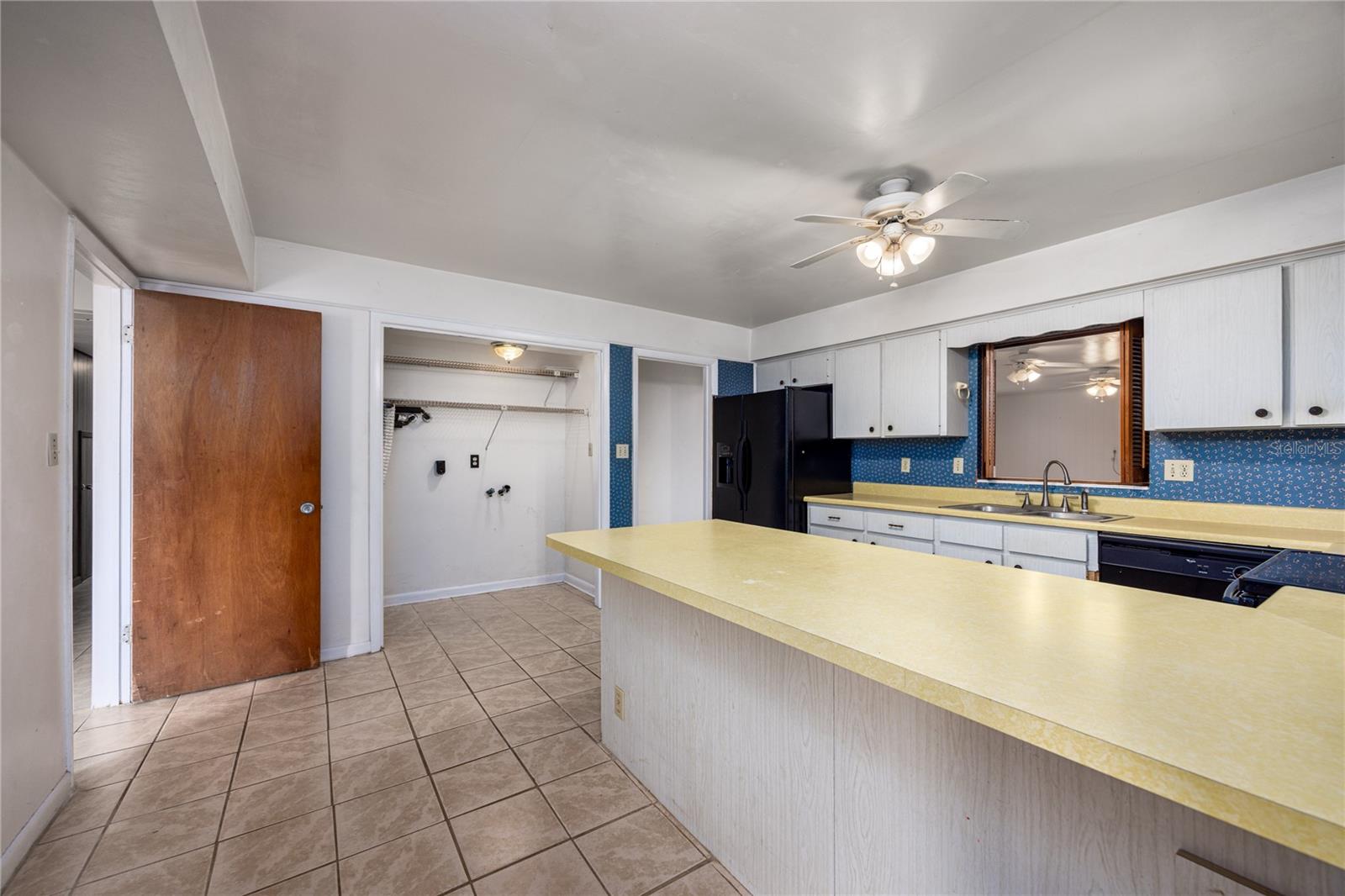Image 13 of 49 For 2147 7th Place