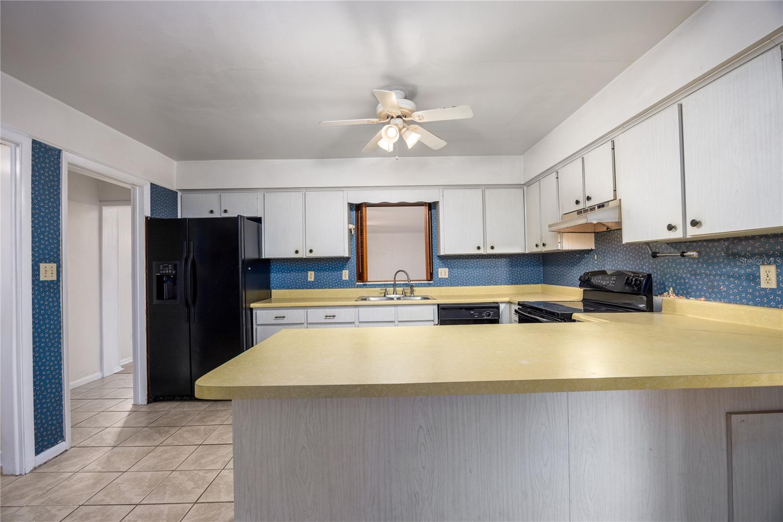 Image 14 of 49 For 2147 7th Place
