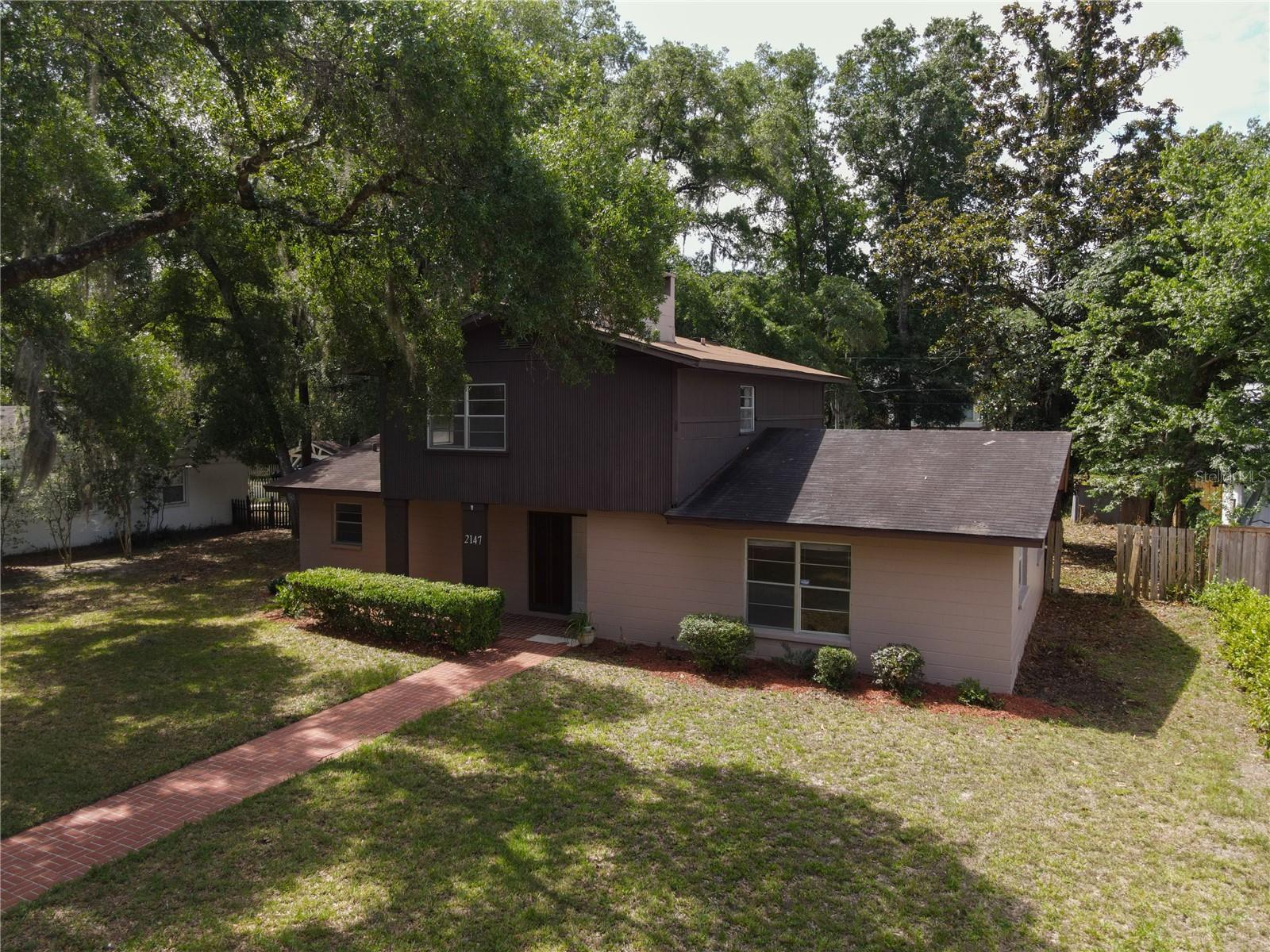 Image 43 of 49 For 2147 7th Place