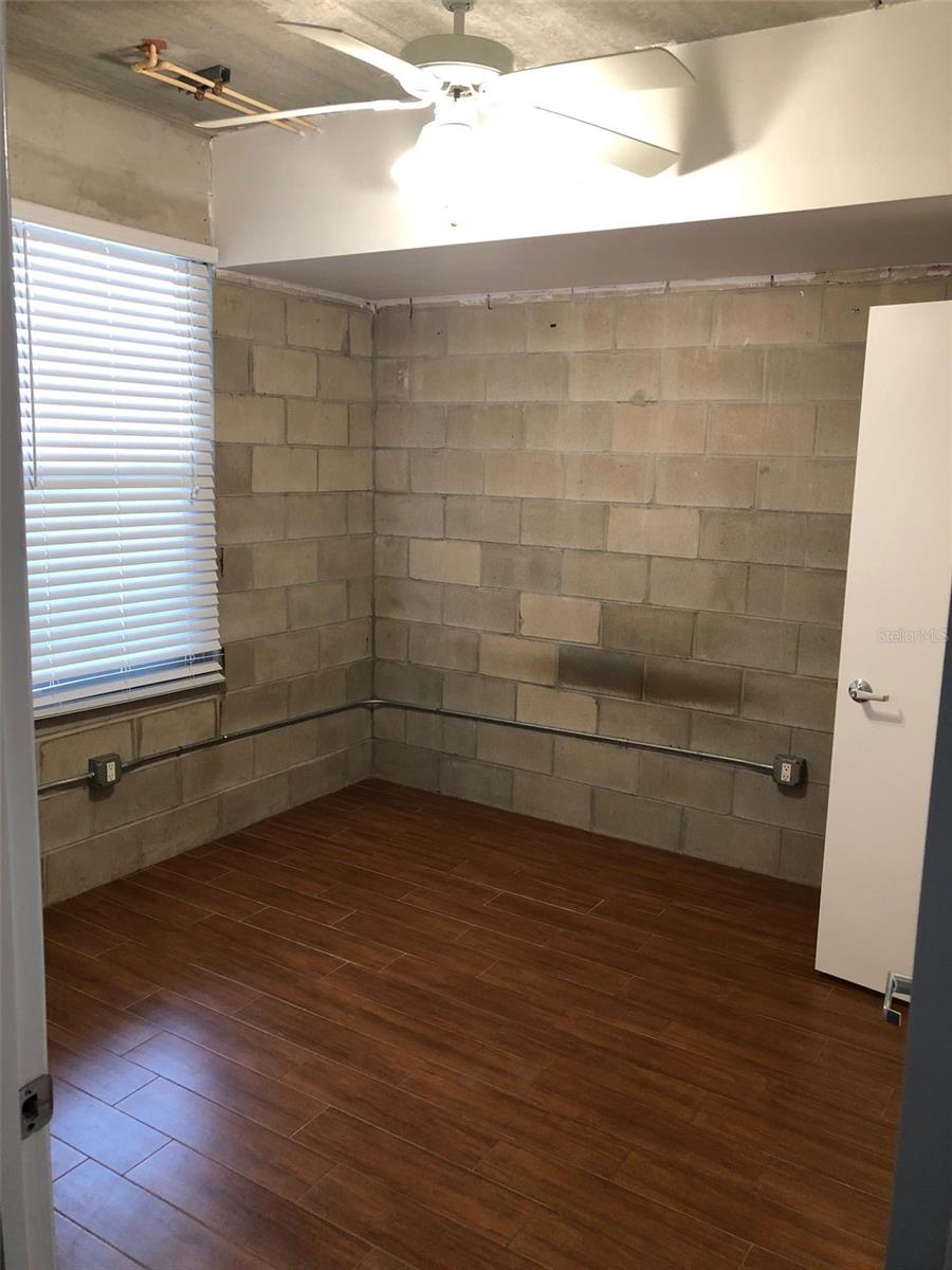 Image 11 of 20 For 2515 35th Place 215