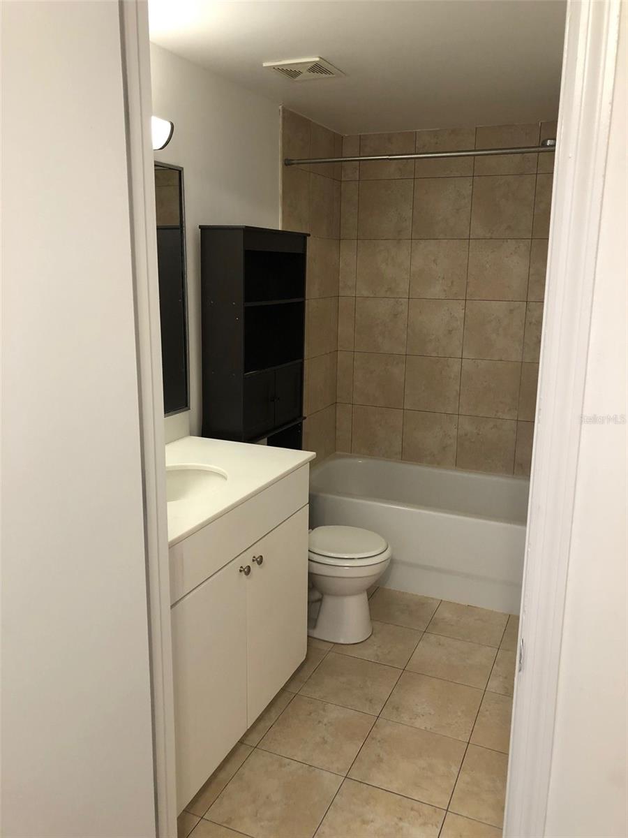 Image 12 of 20 For 2515 35th Place 215