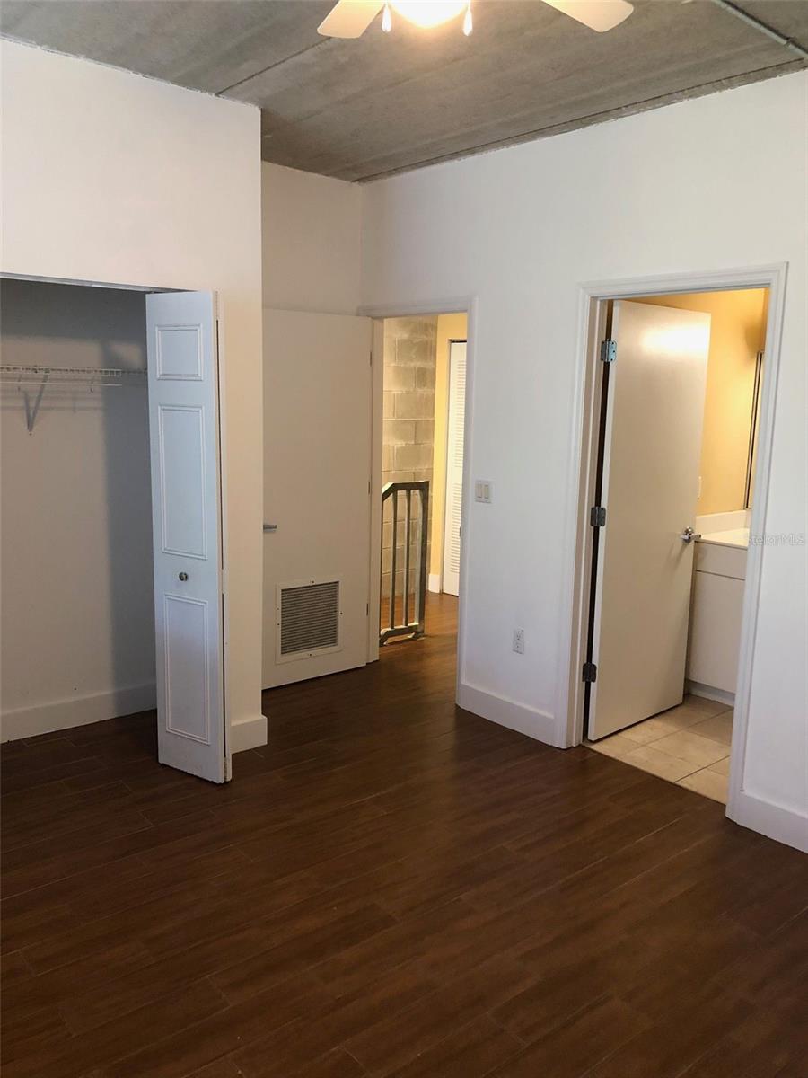 Image 16 of 20 For 2515 35th Place 215