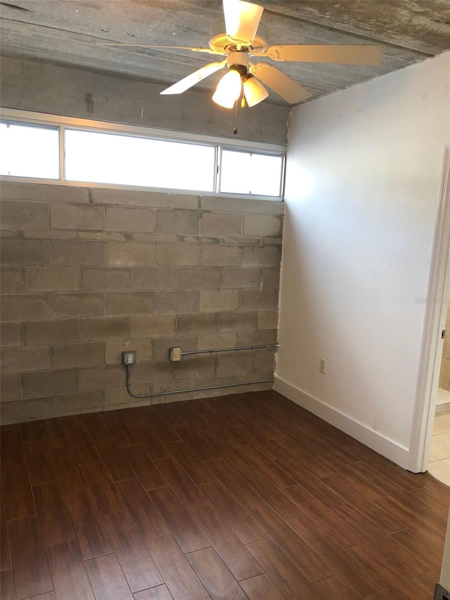 Image 17 of 20 For 2515 35th Place 215