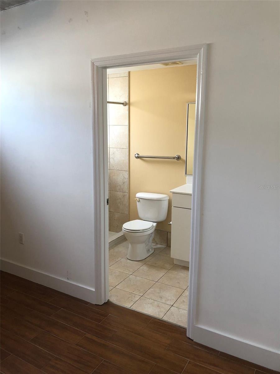 Image 18 of 20 For 2515 35th Place 215