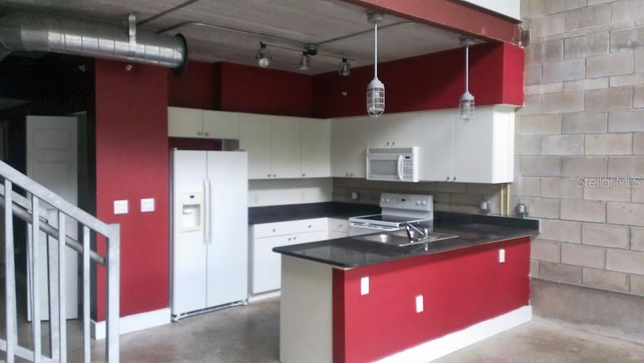 Image 4 of 20 For 2515 35th Place 215