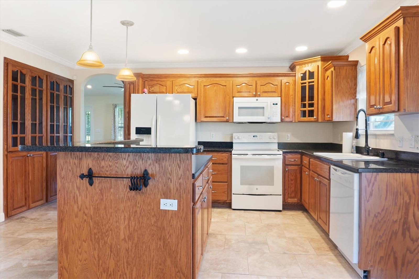Image 14 of 67 For 9910 Santa Fe Avenue
