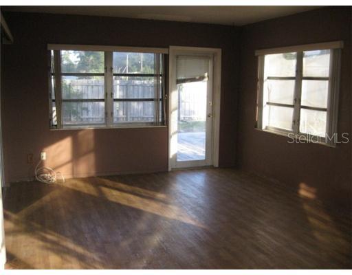 Image 4 of 67 For 9910 Santa Fe Avenue