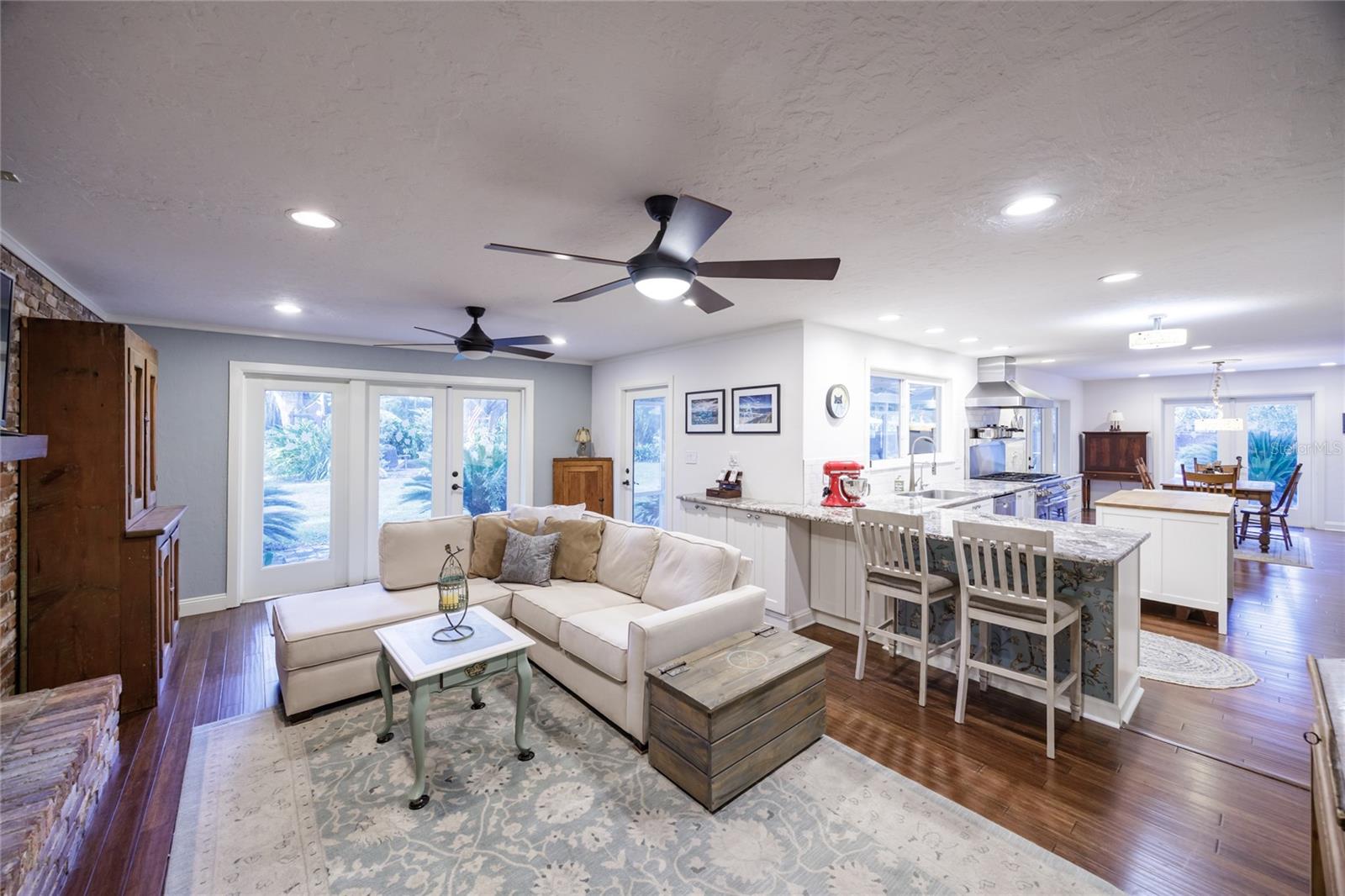 Image 14 of 71 For 2006 104th Way