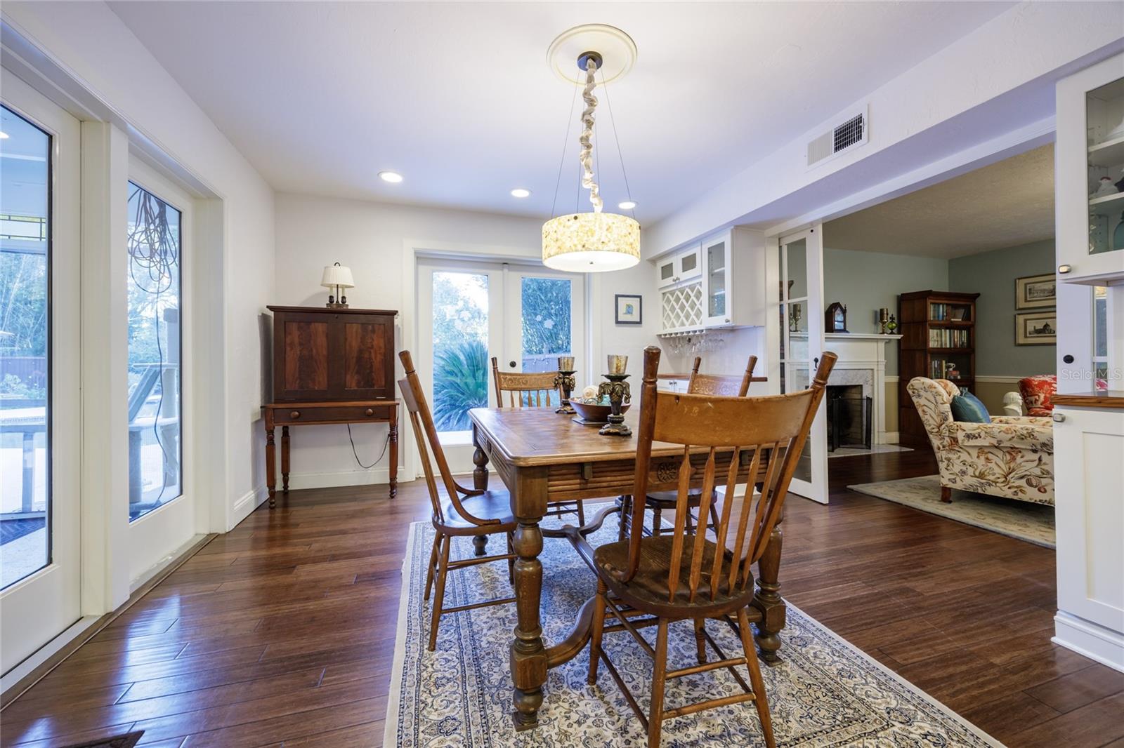 Image 26 of 71 For 2006 104th Way