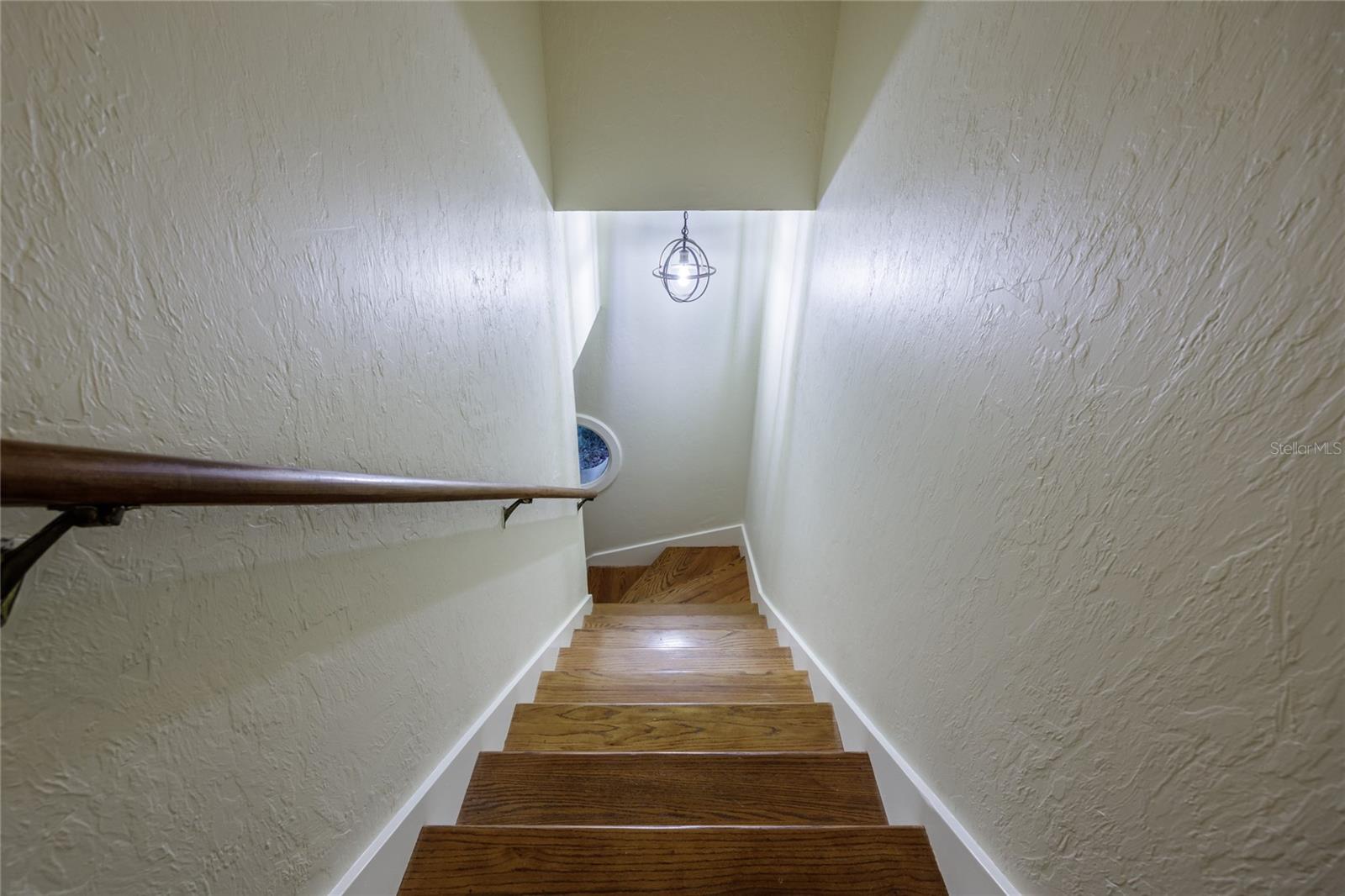 Image 38 of 71 For 2006 104th Way