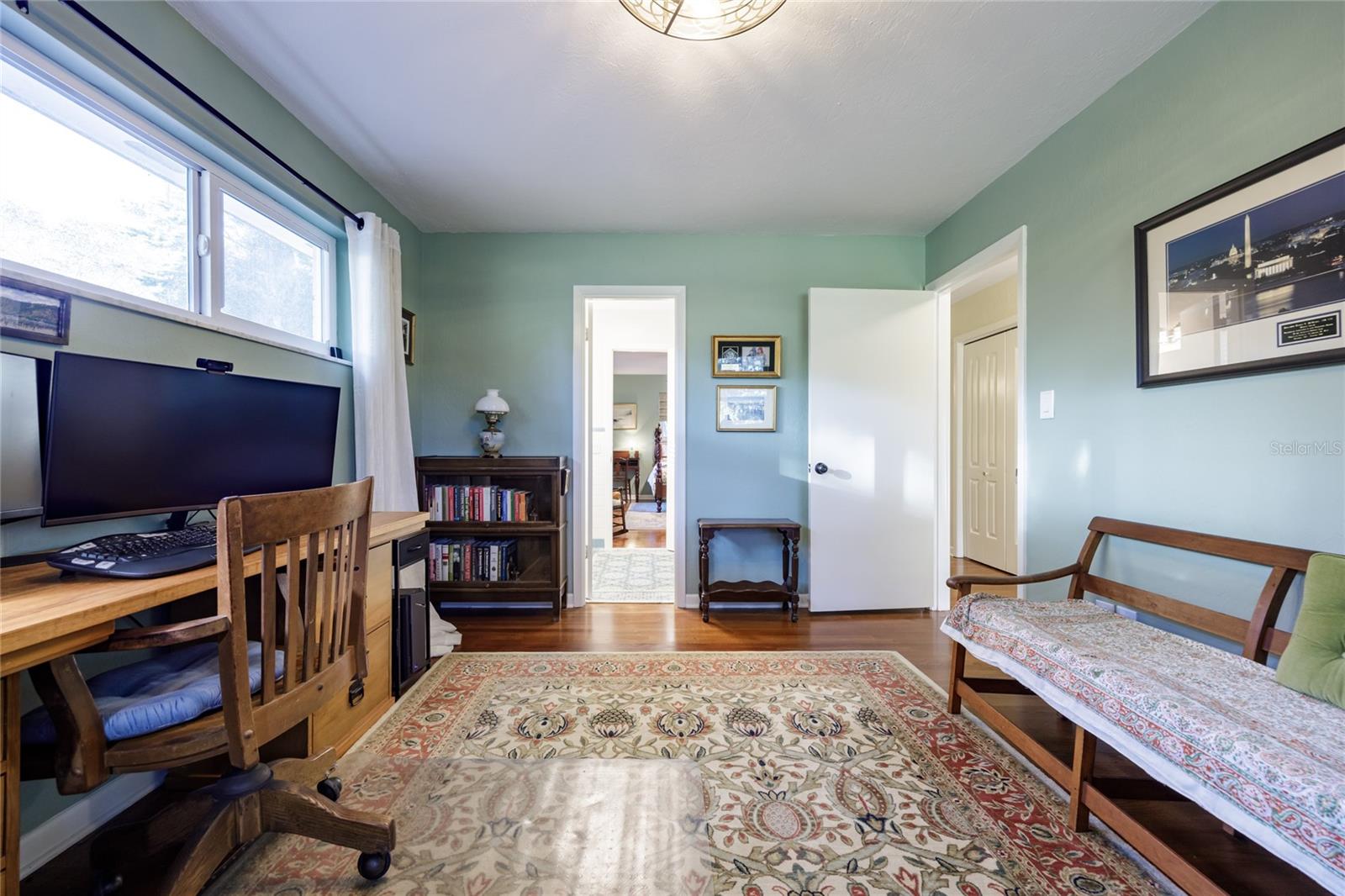 Image 45 of 71 For 2006 104th Way