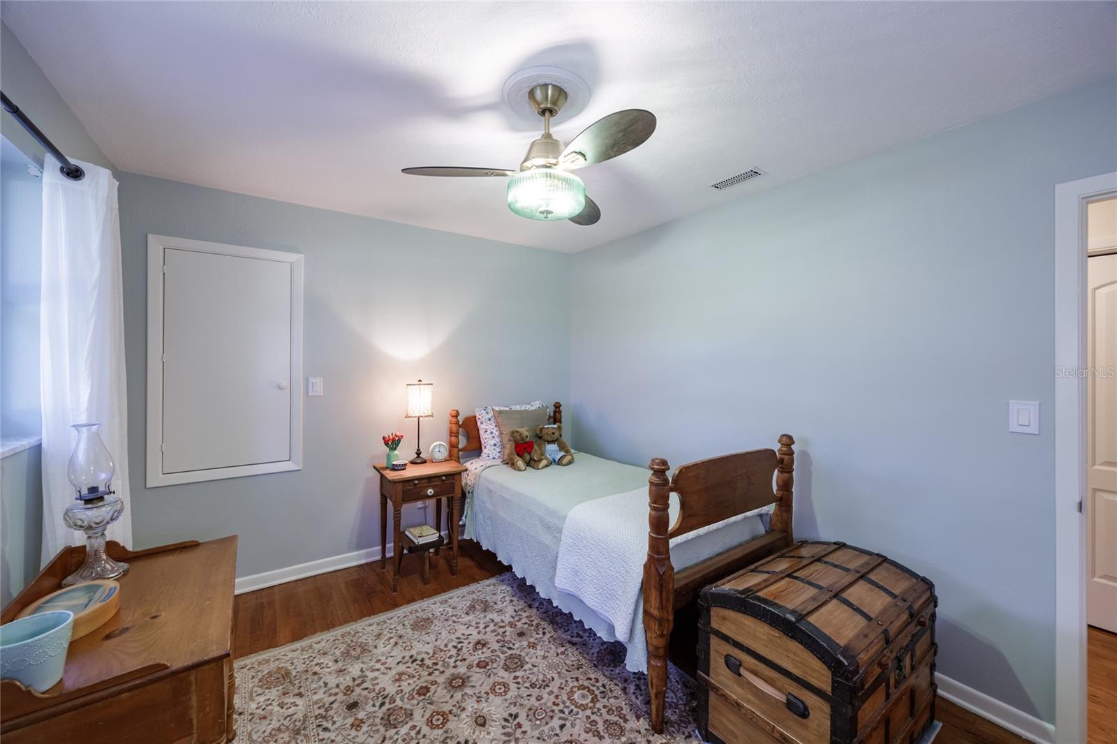 Image 49 of 71 For 2006 104th Way