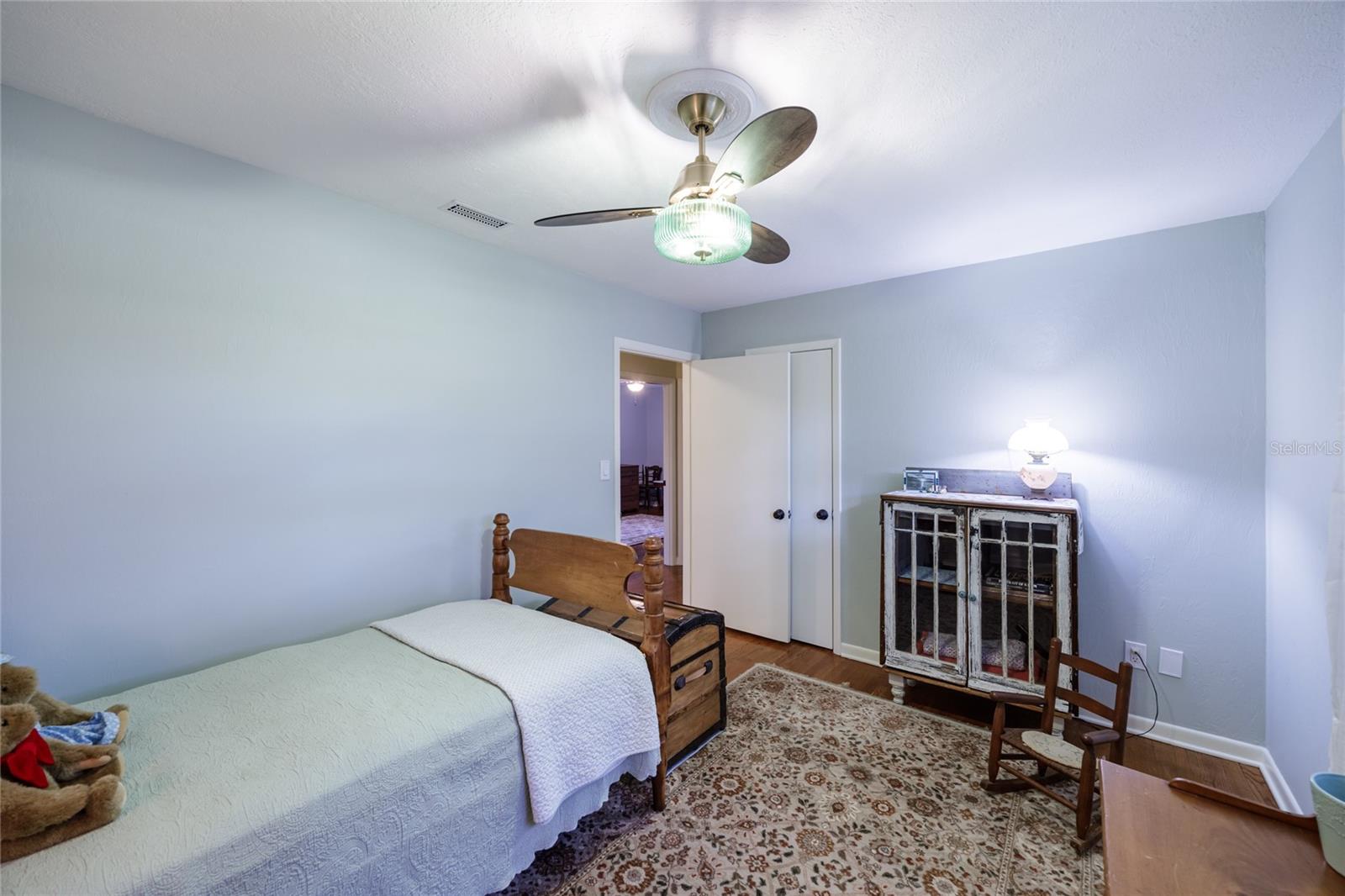 Image 50 of 71 For 2006 104th Way